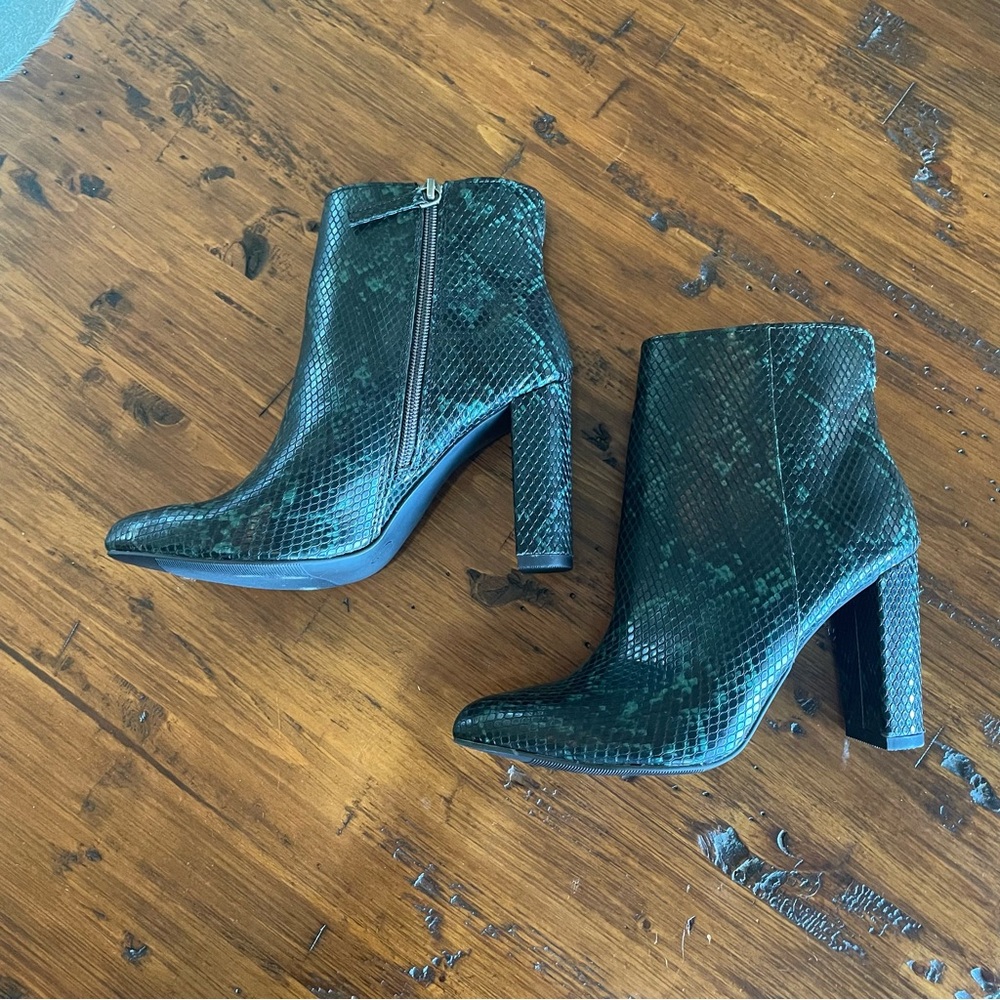 Scoop green faux snake booties size 7